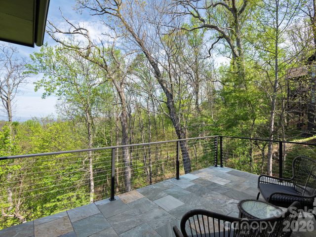 642 Altamont View, Asheville, NC 28804