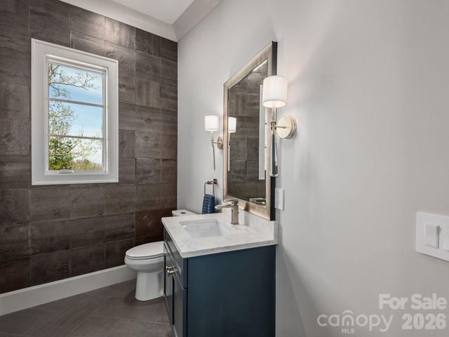 642 Altamont View, Asheville, NC 28804