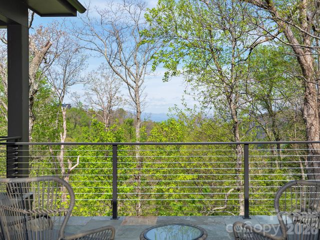 642 Altamont View, Asheville, NC 28804
