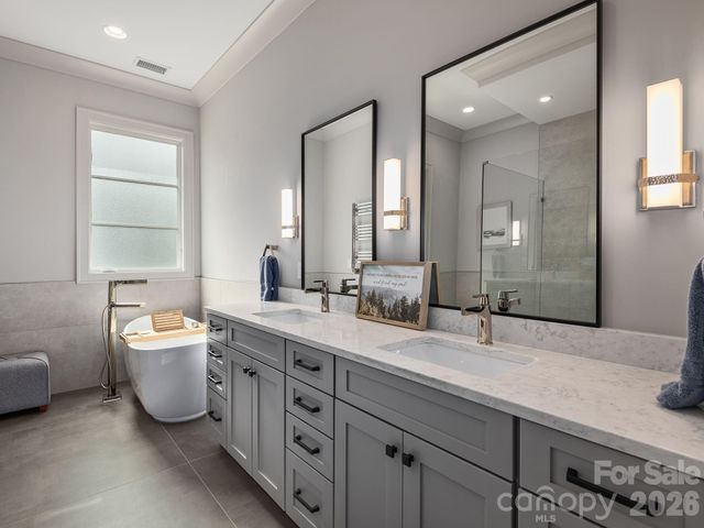 642 Altamont View, Asheville, NC 28804