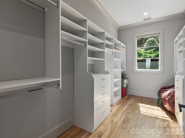 642 Altamont View, Asheville, NC 28804