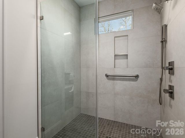 642 Altamont View, Asheville, NC 28804
