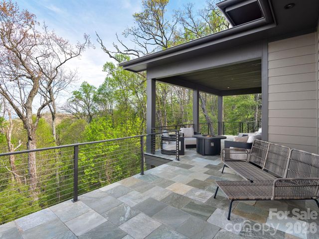 642 Altamont View, Asheville, NC 28804