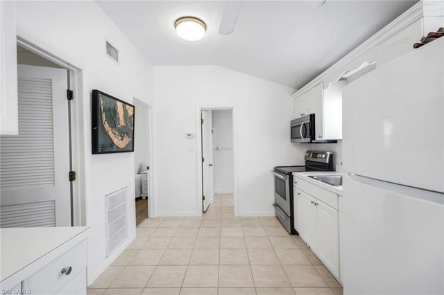 746 Cardium ST, Sanibel, FL 33957