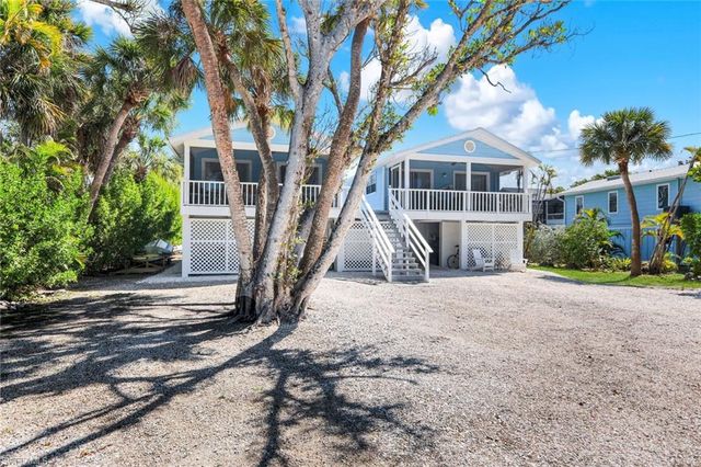 746 Cardium ST, Sanibel, FL 33957
