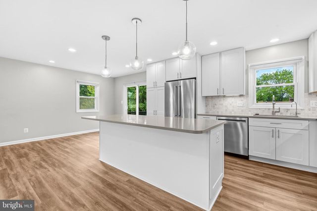 5915 LARPIN LN, Alexandria, VA 22310
