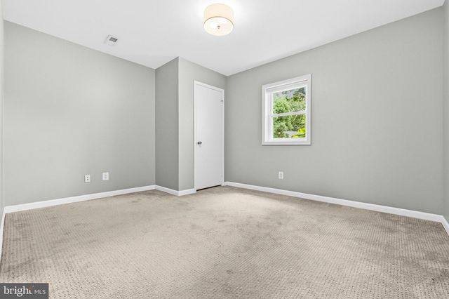 5915 LARPIN LN, Alexandria, VA 22310