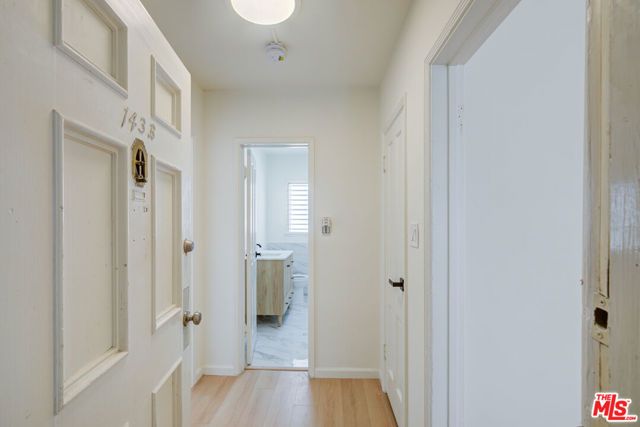 143 S Canon Drive B, Beverly Hills, CA 90212