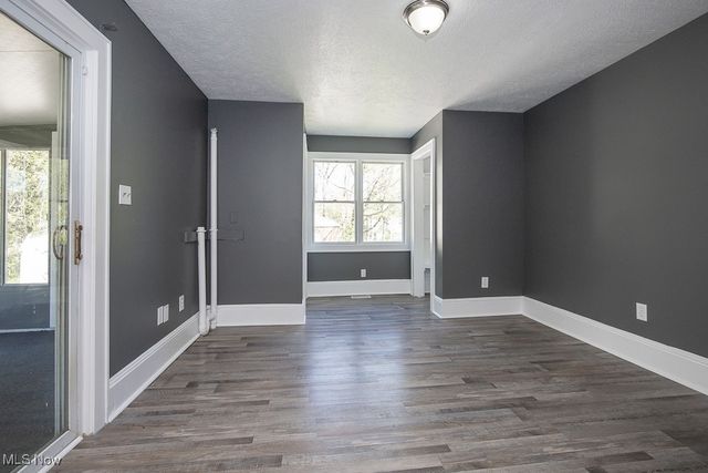 1063 Packard Drive, Akron, OH 44320