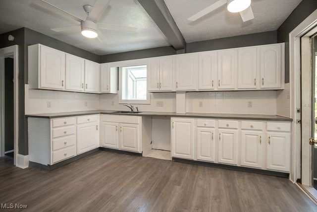 1063 Packard Drive, Akron, OH 44320