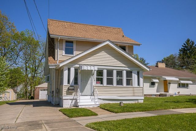 1063 Packard Drive, Akron, OH 44320