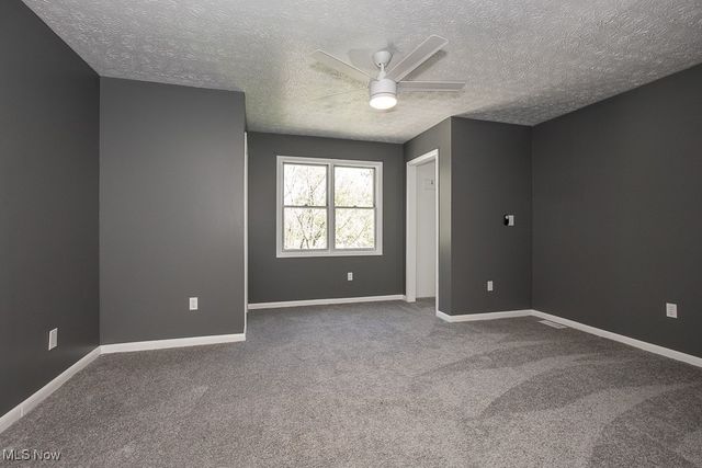 1063 Packard Drive, Akron, OH 44320