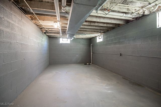 1063 Packard Drive, Akron, OH 44320