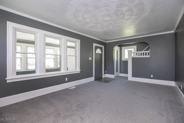 1063 Packard Drive, Akron, OH 44320