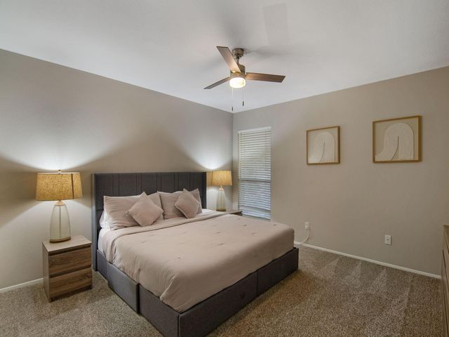 17 W Broken Oak, The Woodlands, TX 77381