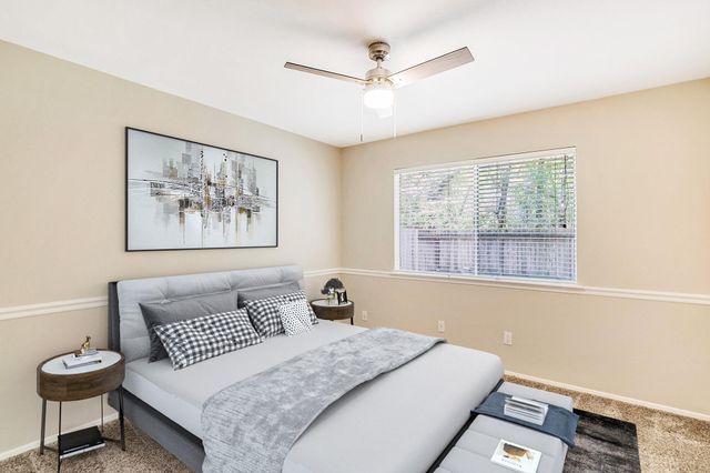 17 W Broken Oak, The Woodlands, TX 77381