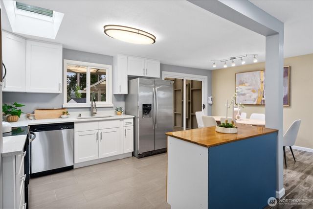 18312 73rd Avenue W, Edmonds, WA 98026
