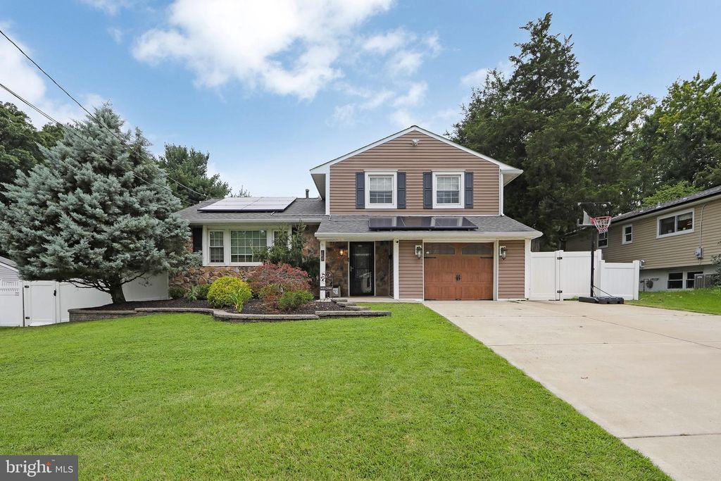 10 FORREST DR, BLACKWOOD, NJ 08012 — exterior