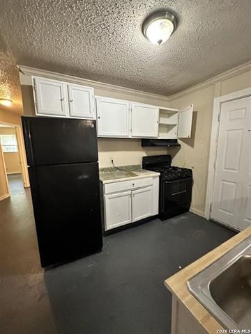 325 E french pl, San Antonio, TX 78212