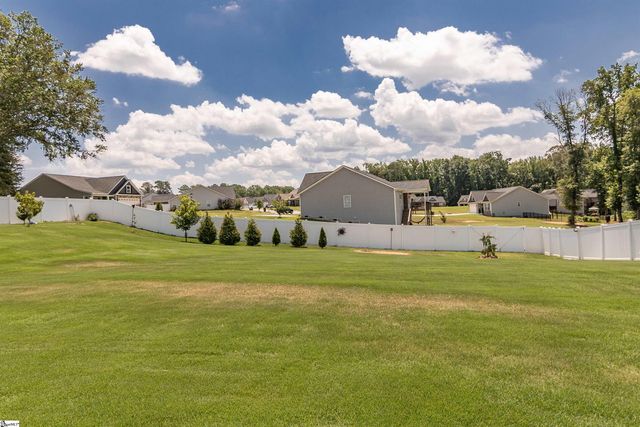 701 Oak Hill Lane, Belton, SC 29627