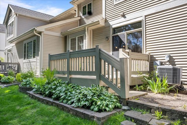 6395 Cunningham Court A, Gurnee, IL 60031