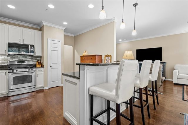 6395 Cunningham Court A, Gurnee, IL 60031