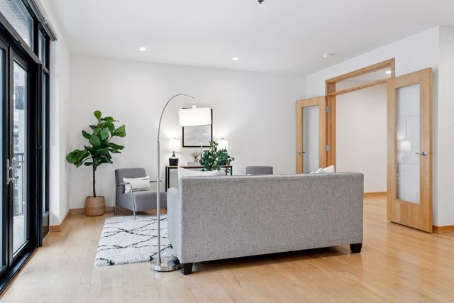 3104 W Lake Street 305, Minneapolis, MN 55416