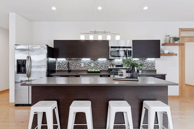 3104 W Lake Street 305, Minneapolis, MN 55416