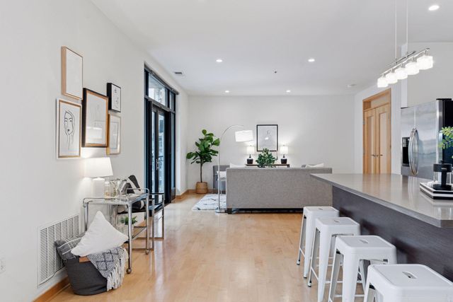 3104 W Lake Street 305, Minneapolis, MN 55416