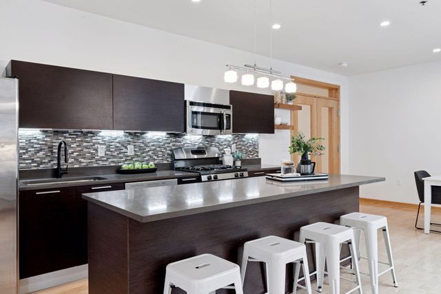 3104 W Lake Street 305, Minneapolis, MN 55416