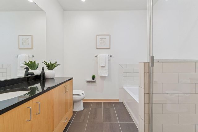 3104 W Lake Street 305, Minneapolis, MN 55416