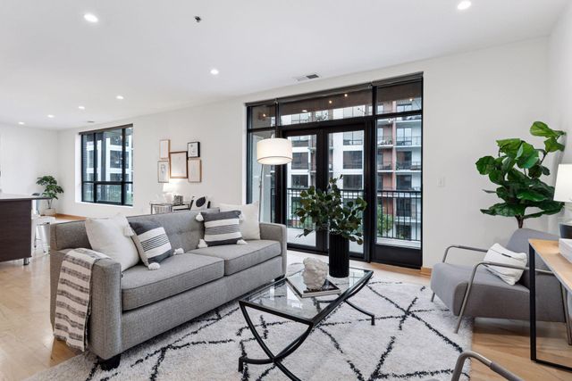 3104 W Lake Street 305, Minneapolis, MN 55416