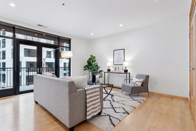 3104 W Lake Street 305, Minneapolis, MN 55416