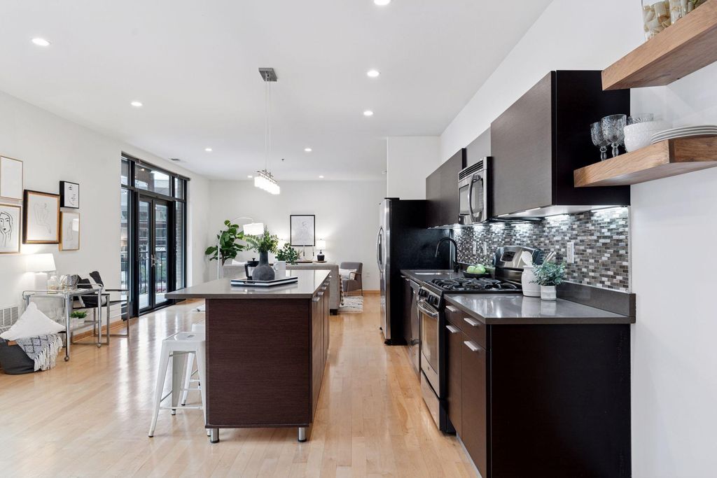 3104 W Lake Street 305, Minneapolis, MN 55416