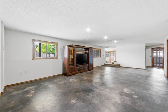 12363 W Meribeau Ct, Wichita, KS 67235