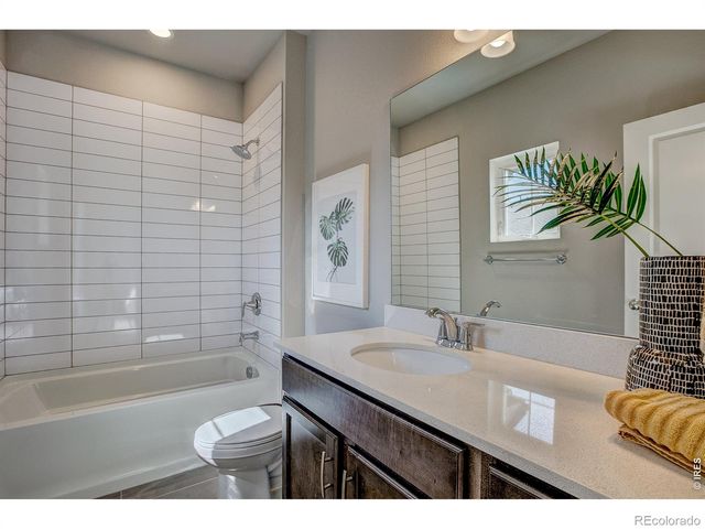 420 High Point Drive 105, Longmont, CO 80504