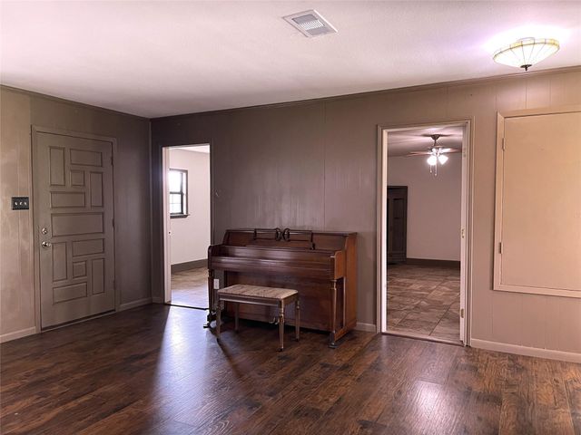 525 Fm 80 N, Streetman, TX 75859