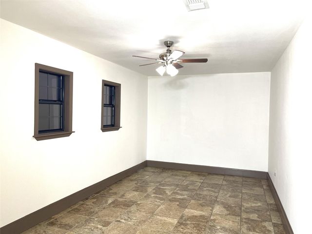 525 Fm 80 N, Streetman, TX 75859