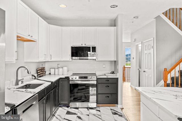 884 LOWE RD, Middle River, MD 21220