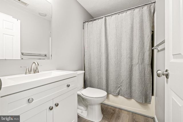 884 LOWE RD, Middle River, MD 21220