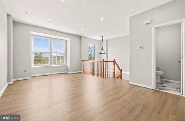 884 LOWE RD, Middle River, MD 21220