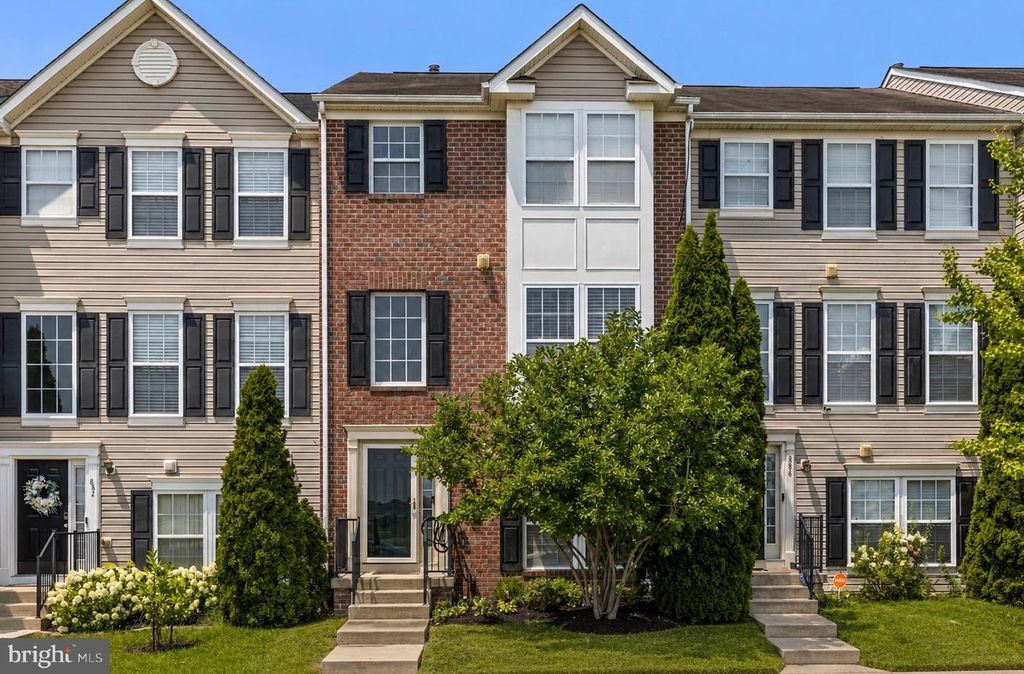884 LOWE RD, Middle River, MD 21220