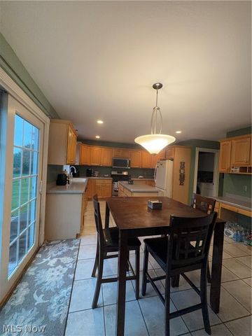 5295 Sycamore Hill Drive, New Middletown, OH 44442
