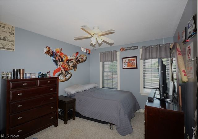 5295 Sycamore Hill Drive, New Middletown, OH 44442