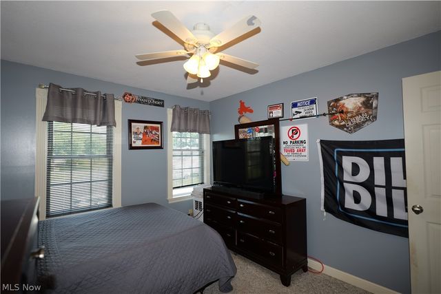 5295 Sycamore Hill Drive, New Middletown, OH 44442