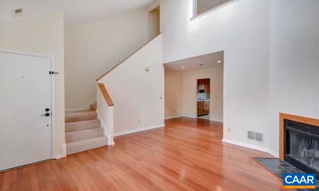 1583 BIRNAM DR, Charlottesville, VA 22901