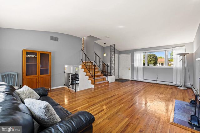 2115 SUBURBAN GREENS DR, Lutherville Timonium, MD 21093