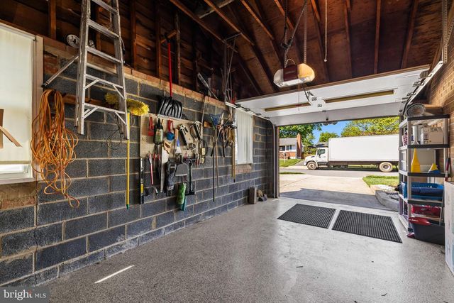 2115 SUBURBAN GREENS DR, Lutherville Timonium, MD 21093