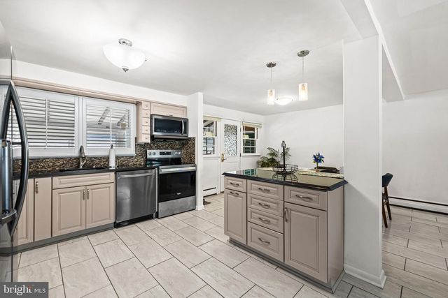 2115 SUBURBAN GREENS DR, Lutherville Timonium, MD 21093