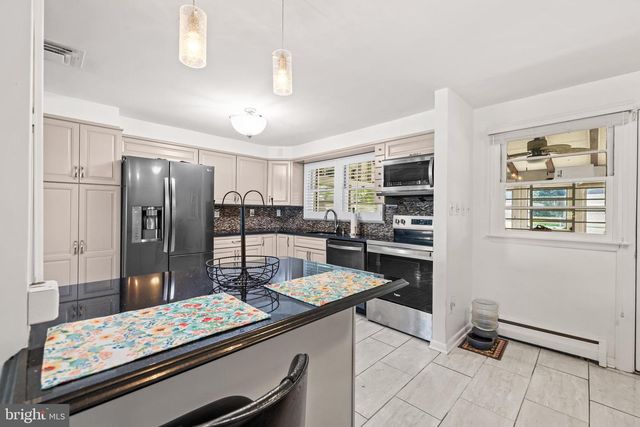 2115 SUBURBAN GREENS DR, Lutherville Timonium, MD 21093